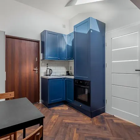 Close- Urban Chic - Praga Polnoc - Stays&marcinkowskiego 2